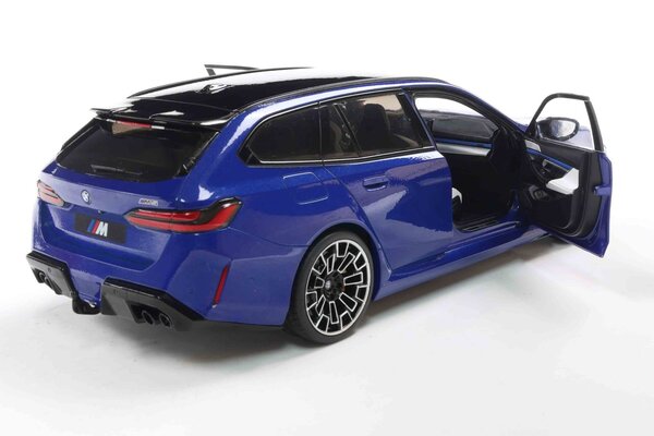 BMW BMW M5 Touring 2025 - 1:18 - Solido