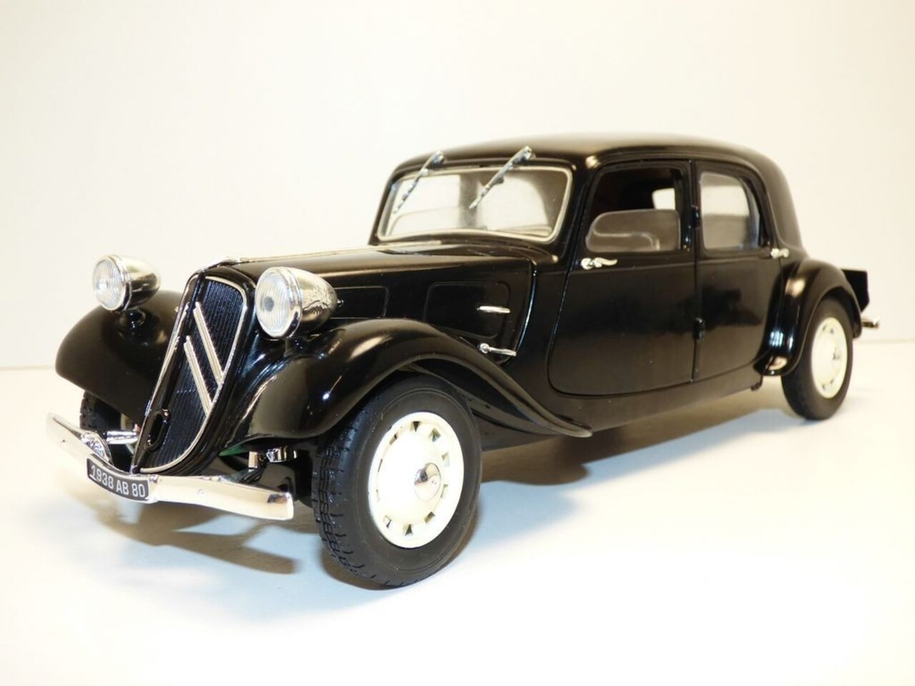 Citroën Citroen Traction 11 CV 1937  - 1:18 - Solido