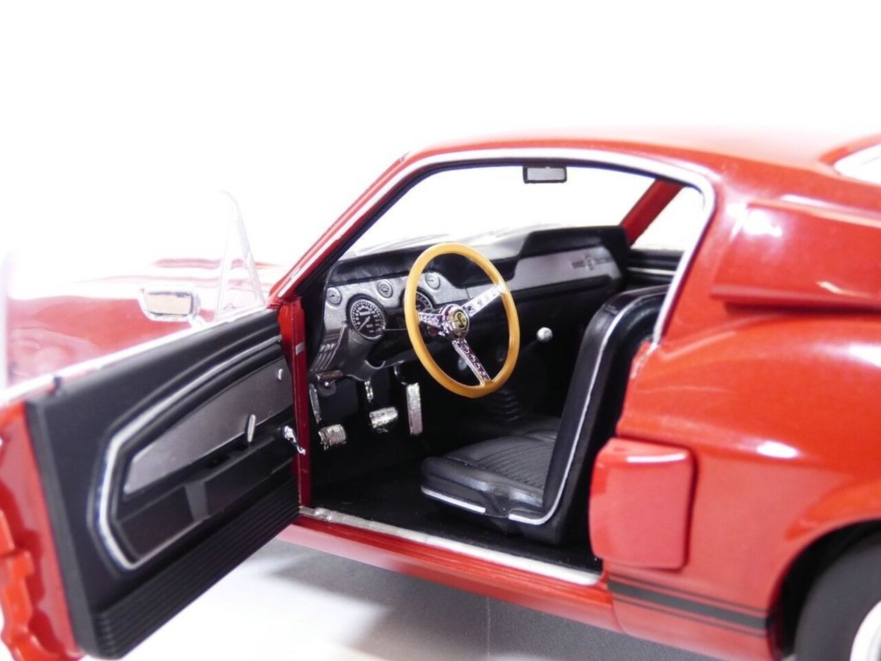 Ford Ford Shelby Mustang GT500 1967 - 1:18 - Solido