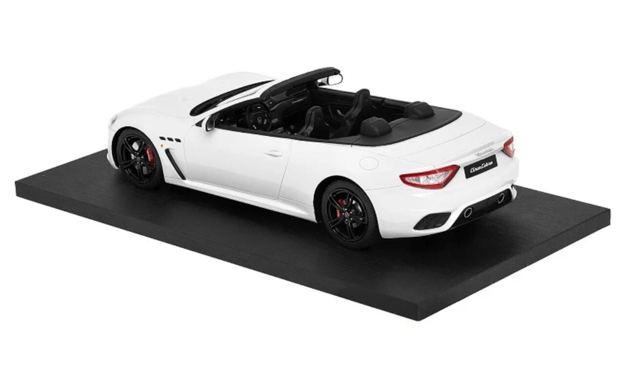 Maserati Maserati GranCabrio - 1:18 - Top Speed