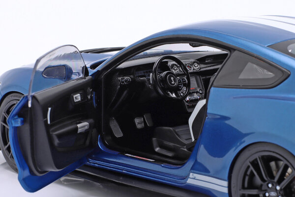 Ford Ford Mustang Shelby GT500 2022 - 1:18 - IXO Models