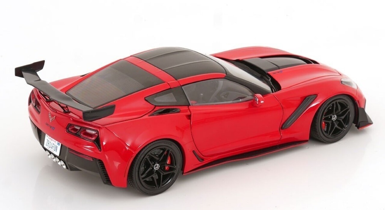 Chevrolet Chevrolet Corvette C7 ZR1 2019 - 1:18 - IXO Models