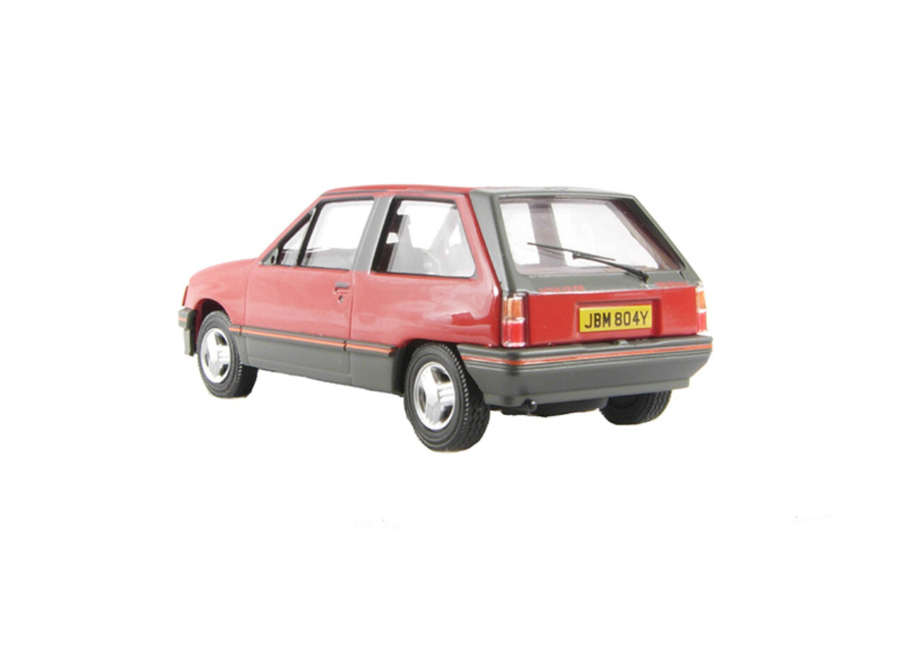 Vauxhall Vauxhall Nova 1.3SR - 1:43 - Vanguards