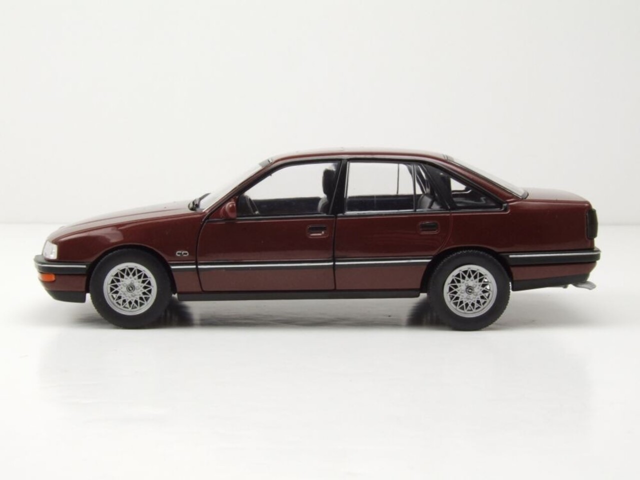 Opel Opel Senator B 1987 - 1:24 - Whitebox
