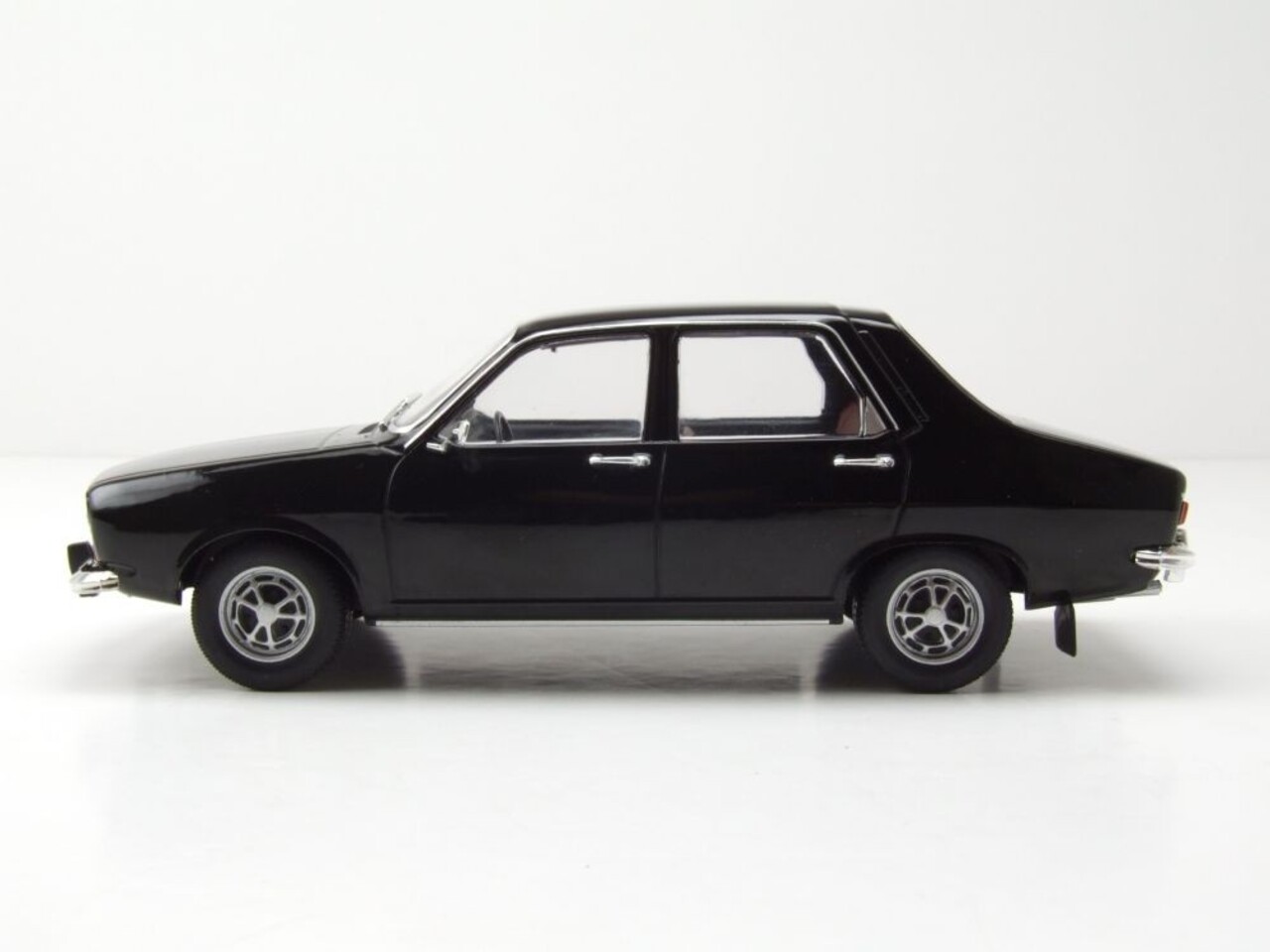 Dacia Dacia 1300 1969 - 1:24 - Whitebox