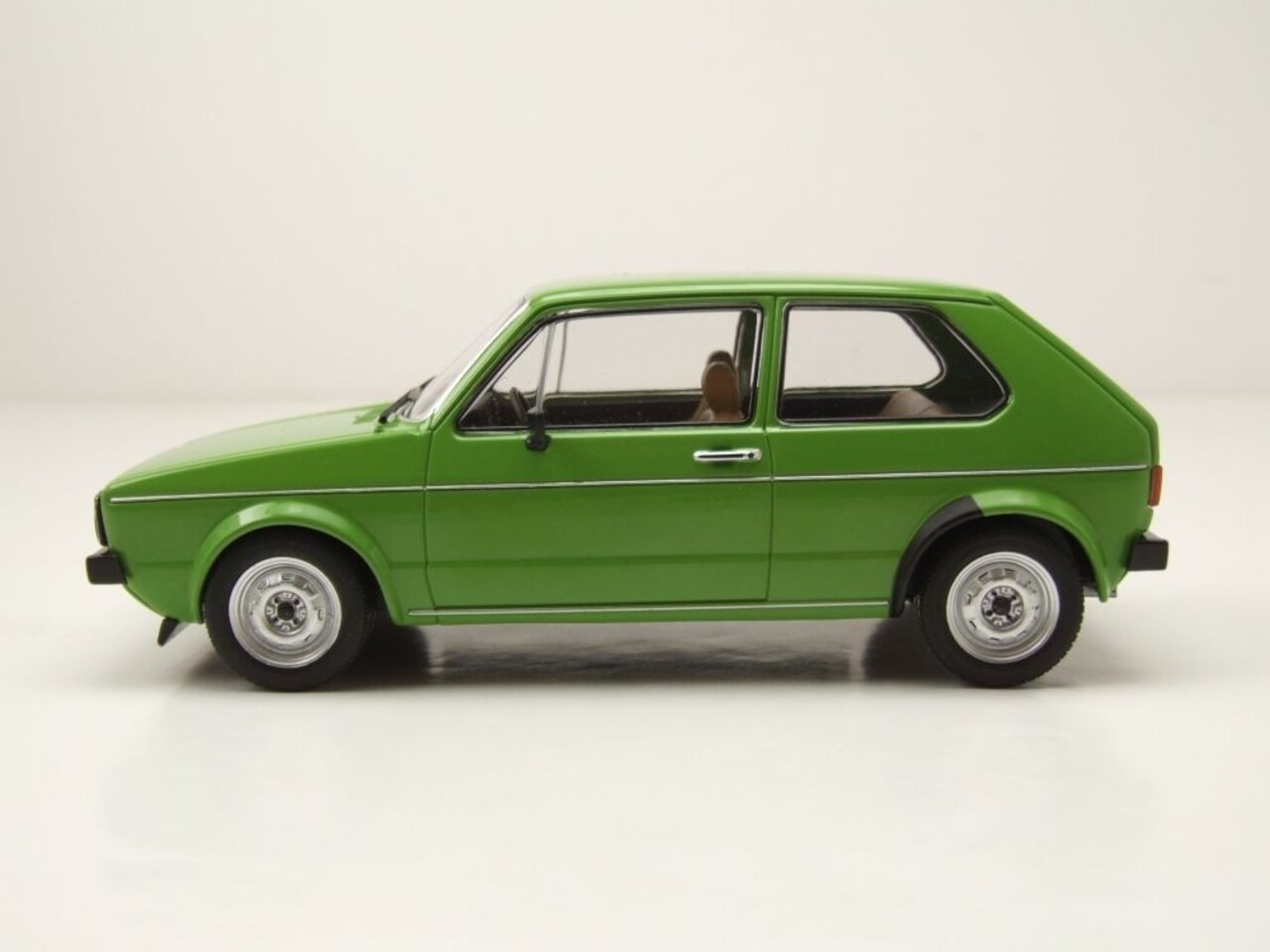 Volkswagen Volkswagen Golf I 1974 - 1:24 - Whitebox