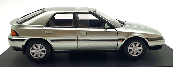 Mazda Mazda 323 F 1989 - 1:24 - Whitebox