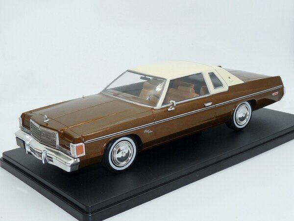 Dodge Dodge Royal Monaco Coupe 1977 - 1:24 - Whitebox