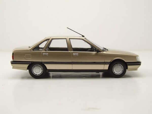 Renault Renault 21 1986 - 1:24 - Whitebox