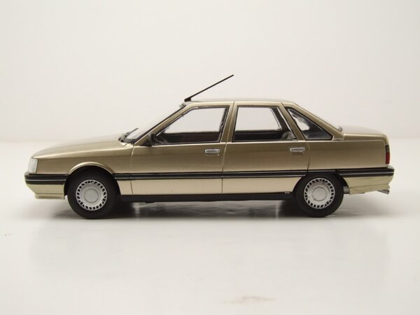 Renault Renault 21 1986 - 1:24 - Whitebox