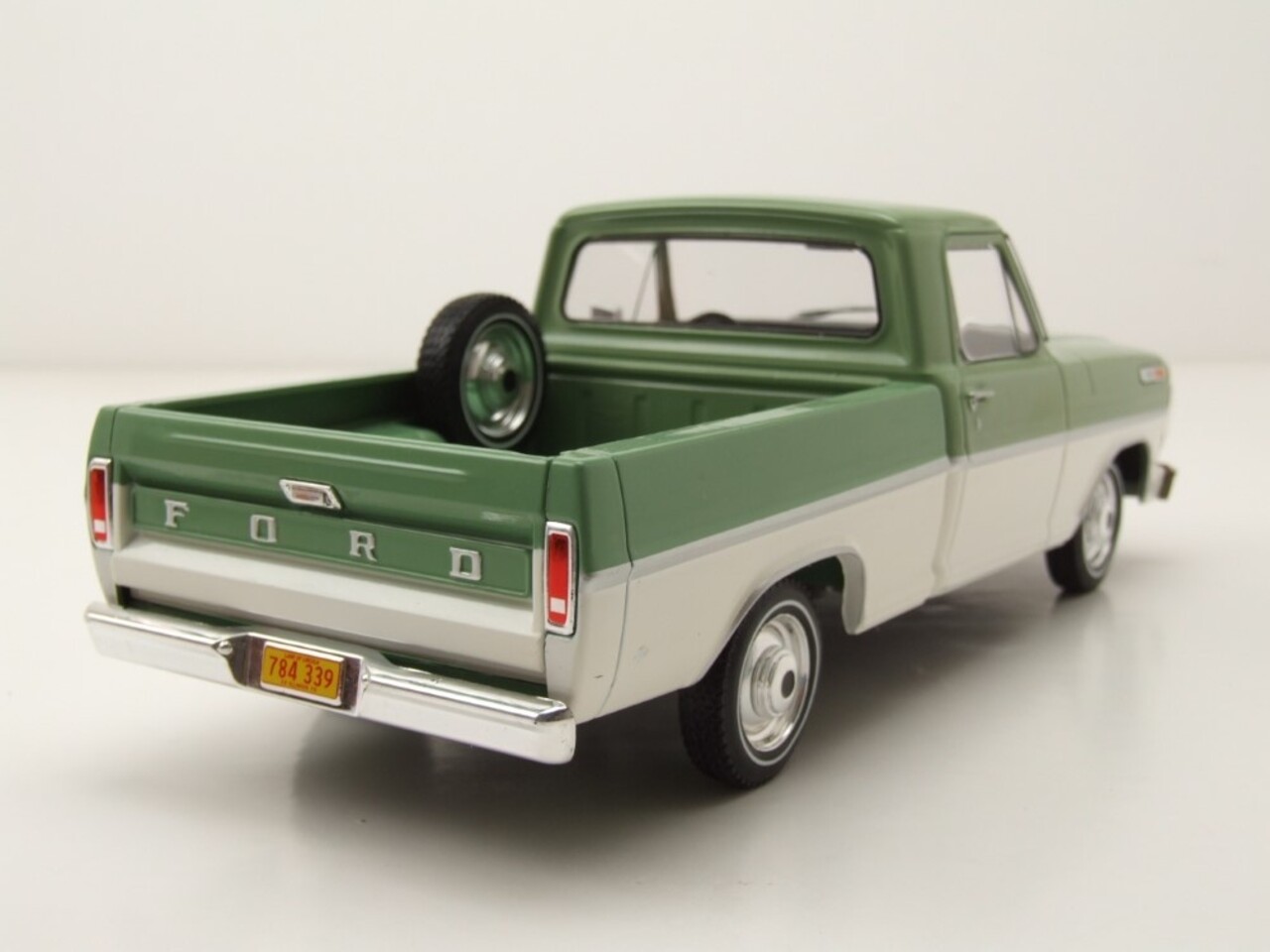 Ford Ford F-100 1970 - 1:24 - Whitebox
