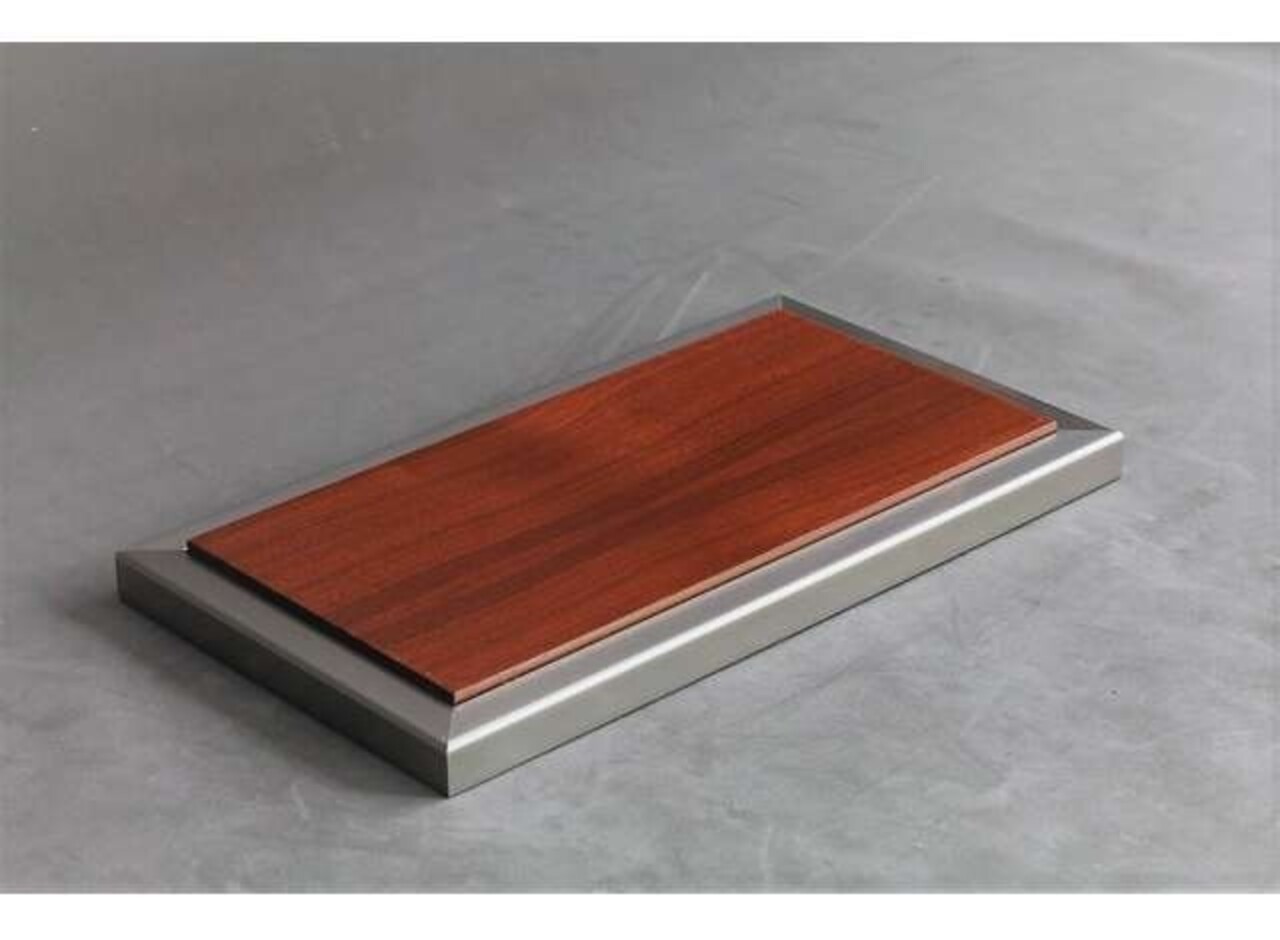 Atlantic Display Case Goodwood + Mahogany Wood Base + Metal Edge - 1:24 - Atlantic Atlantic Display Case Goodwood + Mahogany Wood Base + Metal Edge - 1:24 - Atlantic