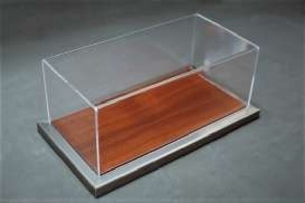 Atlantic Acrylic Display Case Goodwood + Mahogany Wood Base + Metal Edge - 1:8 - Atlantic