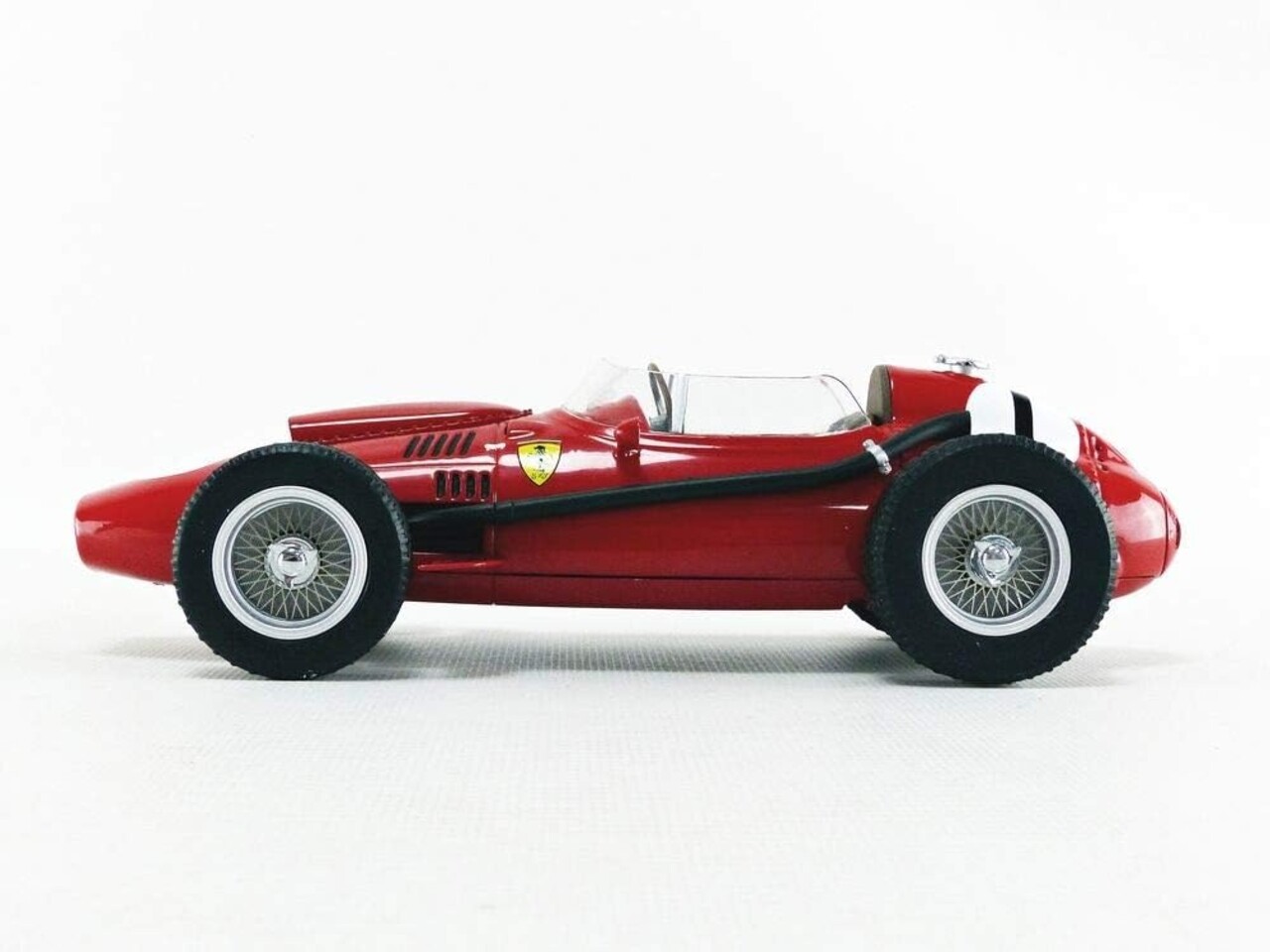 Formule 1 Ferrari Dino 246 #1 Winner British GP 1958 - 1:18 - CMR Classic Model Replicars