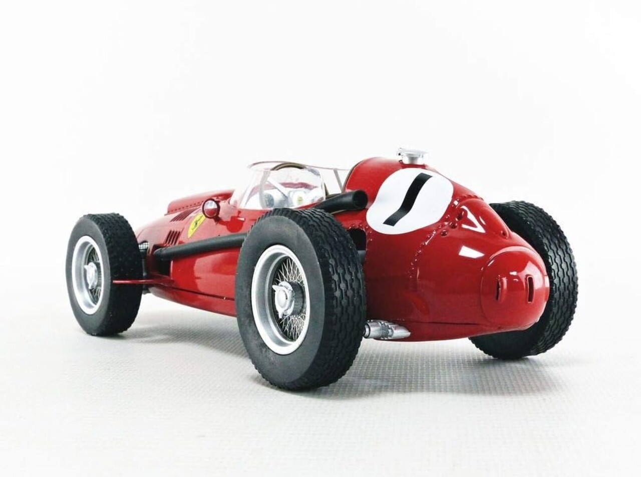 Formule 1 Ferrari Dino 246 #1 Winner British GP 1958 - 1:18 - CMR Classic Model Replicars