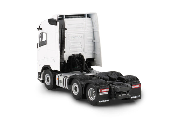 Volvo Volvo FH Aero Globetrotter 6x2 Twin Steer - 1:50 - WSI Models