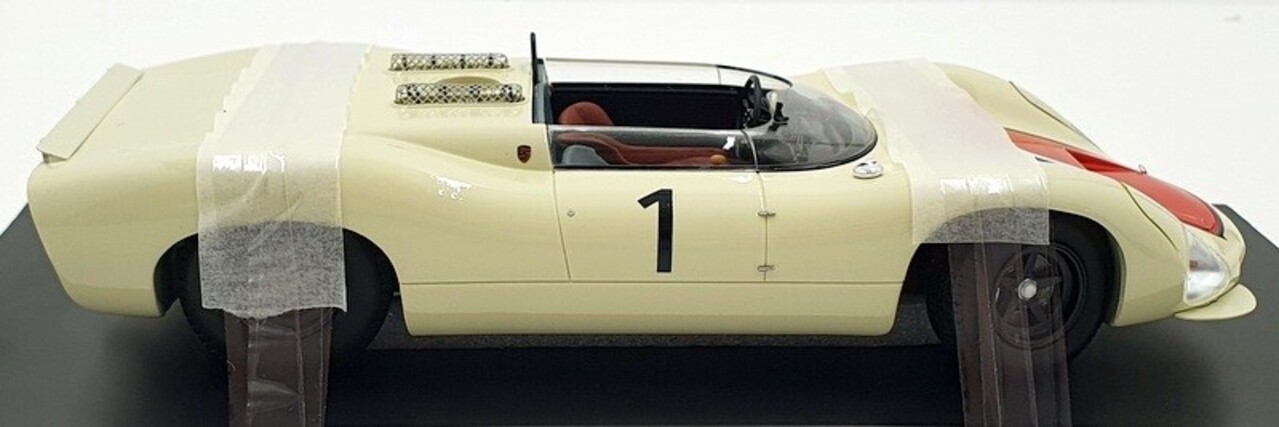 Porsche Porsche 910-8 Bergspider #1 1967 - 1:18 - Matrix Scale Models