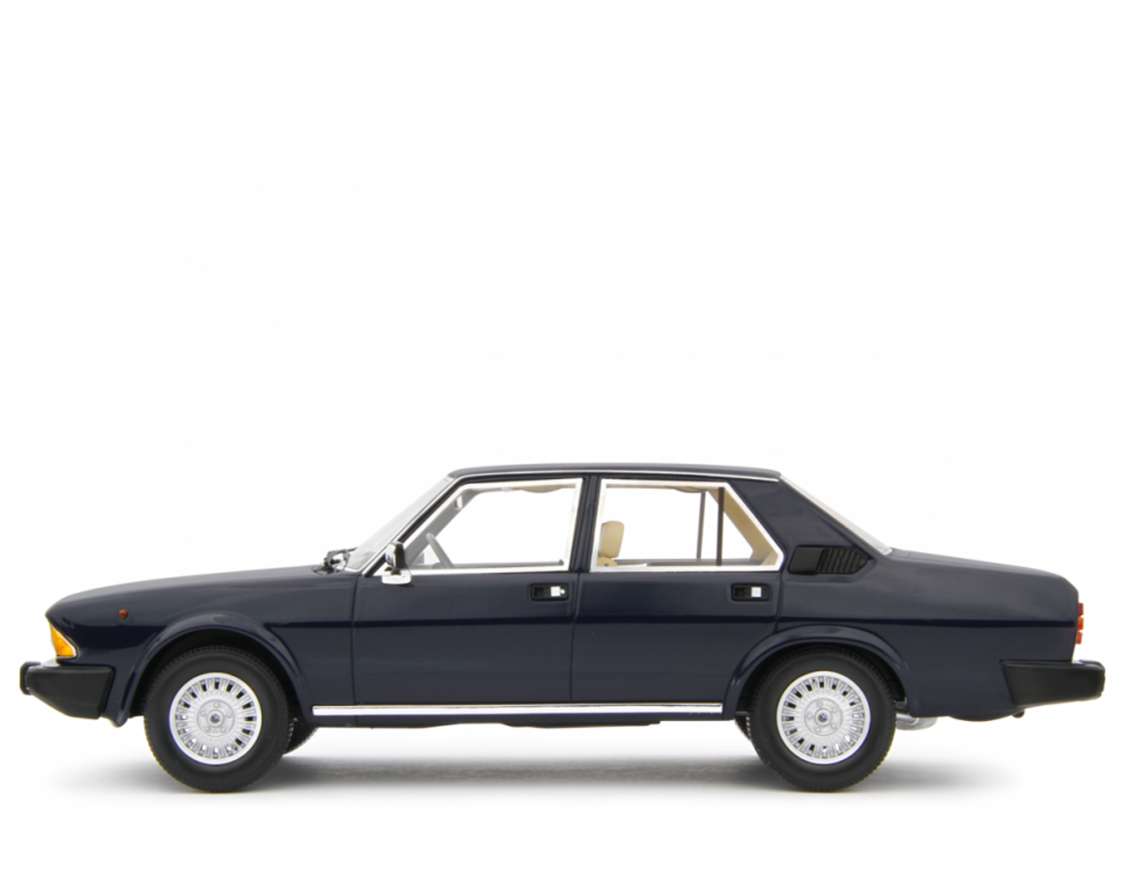 Alfa Romeo Alfa Romeo 6 2.5 (T119) 1979-1983 - 1:43 - Matrix Scale Models