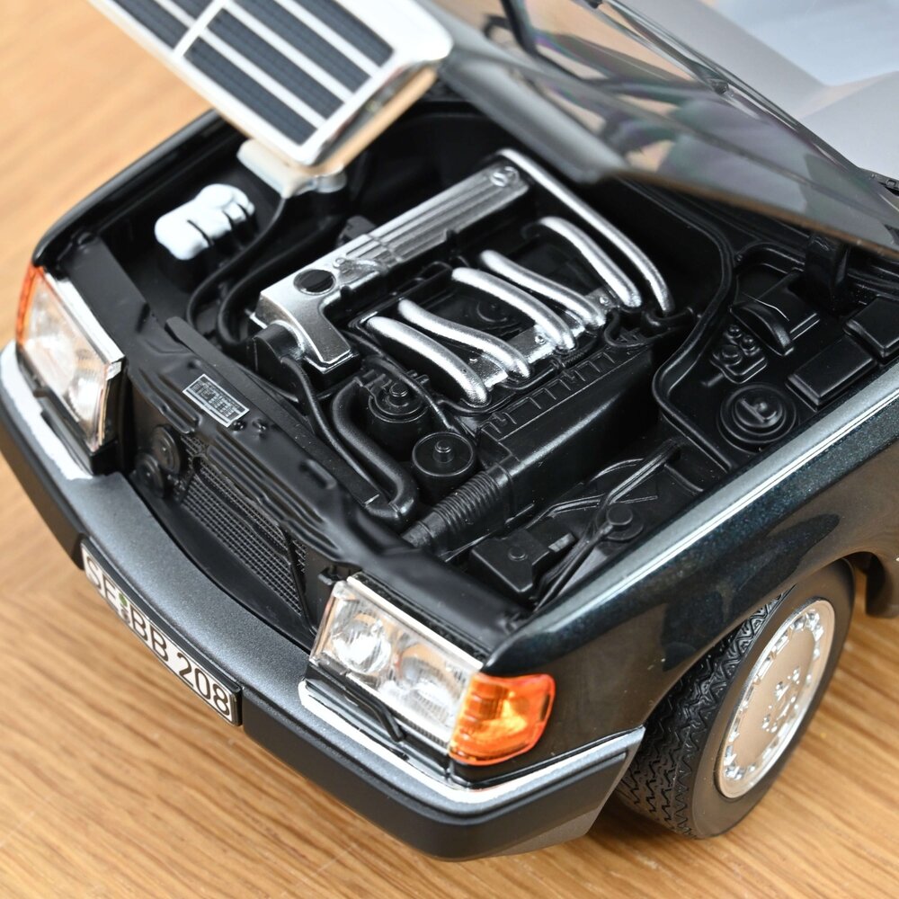 Mercedes-Benz Mercedes-Benz 300 D T-Model 1990 - 1:18 - Norev