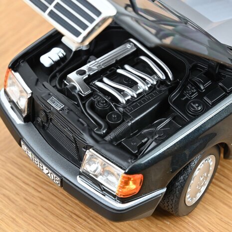 Mercedes-Benz Mercedes-Benz 300 D T-Model 1990 - 1:18 - Norev