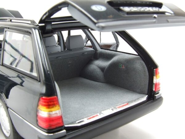 Mercedes-Benz Mercedes-Benz 300 D T-Model 1990 - 1:18 - Norev