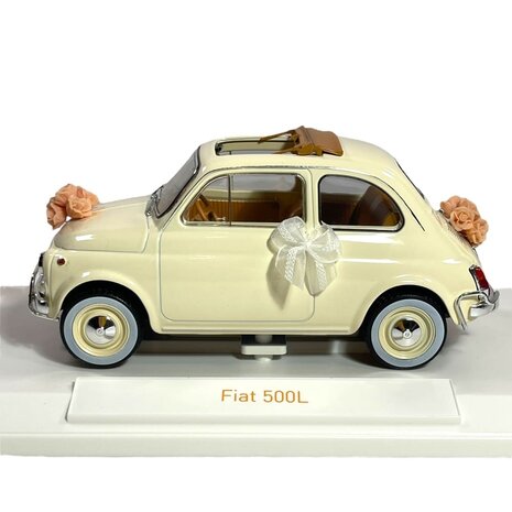 Fiat Fiat 500 L 1968 'Wedding Gift' - 1:18 - Norev Fiat Fiat 500 L 1968 'Wedding Gift' - 1:18 - Norev