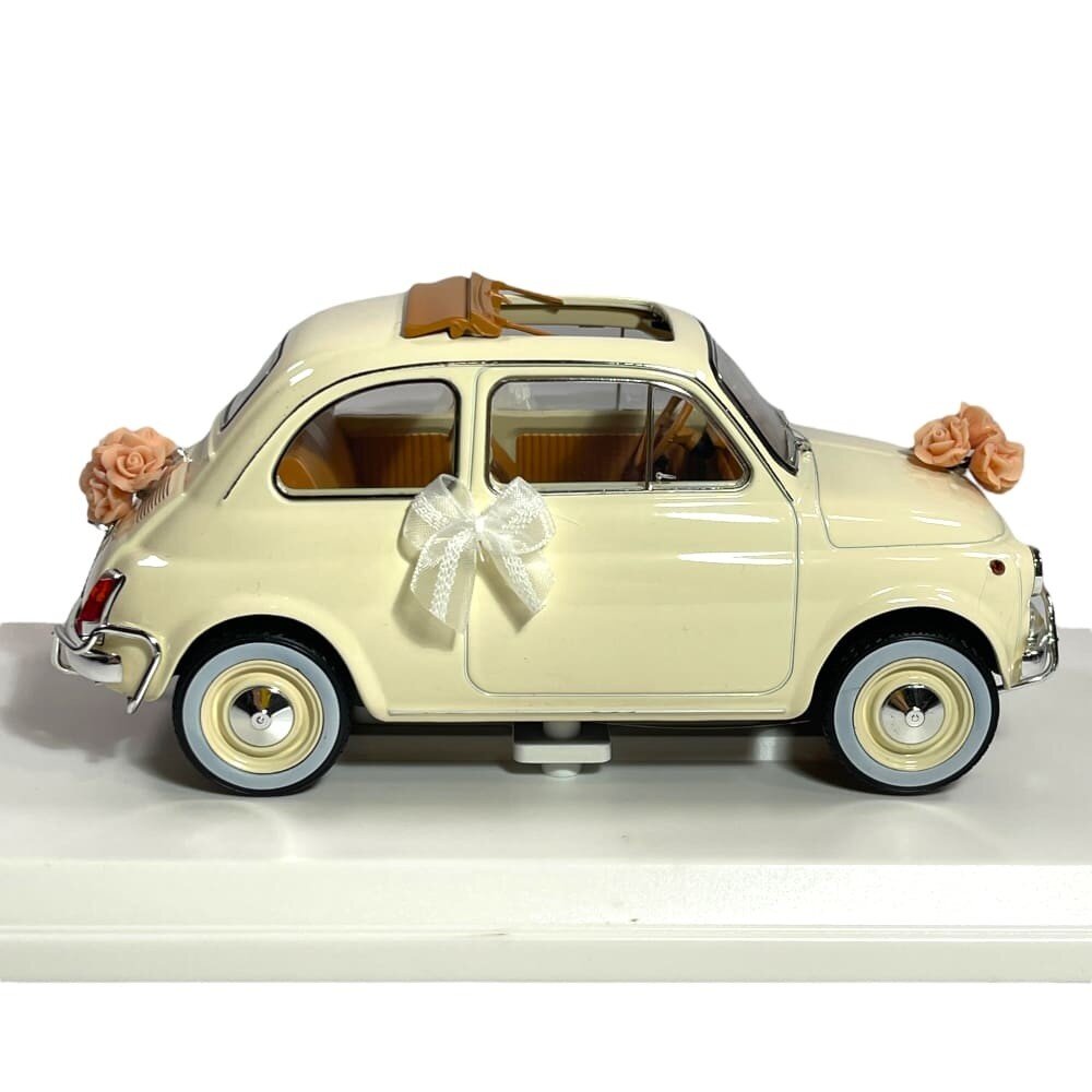 Fiat Fiat 500 L 1968 'Wedding Gift' - 1:18 - Norev Fiat Fiat 500 L 1968 'Wedding Gift' - 1:18 - Norev