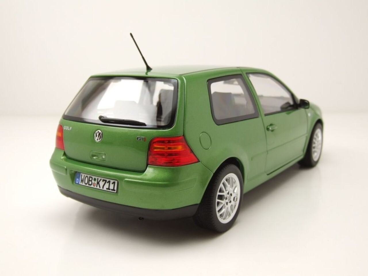 Volkswagen Volkswagen Golf GTi 1998 - 1:18 - Norev Volkswagen Volkswagen Golf GTi 1998 - 1:18 - Norev