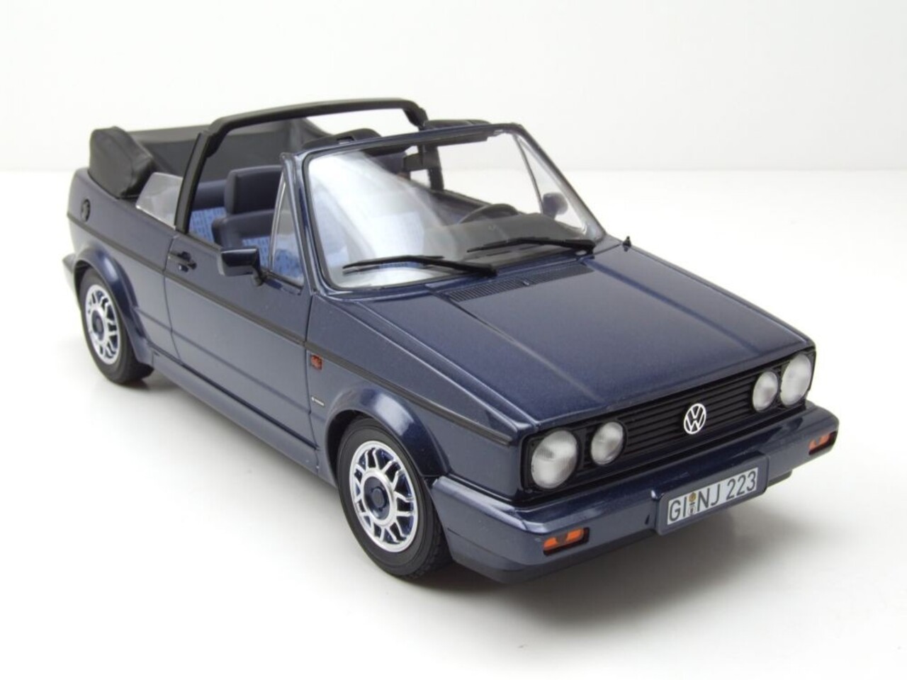 Volkswagen Volkswagen Golf Cabriolet Quartett 1992 - 1:18 - Norev Volkswagen Volkswagen Golf Cabriolet Quartett 1992 - 1:18 - Norev