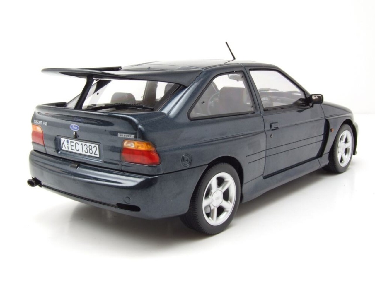 Ford Ford Escort Cosworth 1992 - 1:18 - Norev Ford Ford Escort Cosworth 1992 - 1:18 - Norev