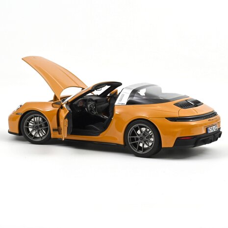 Porsche Porsche 911 Targa 4 GTS 2025 - 1:18 - Norev Porsche Porsche 911 Targa 4 GTS 2025 - 1:18 - Norev