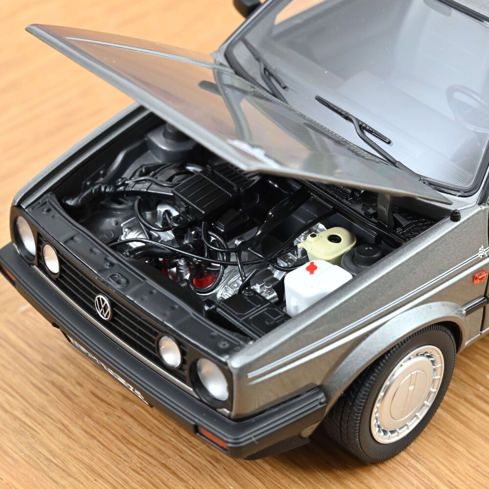 Volkswagen Volkswagen Golf Champion 1989 - 1:18 - Norev Volkswagen Volkswagen Golf Champion 1989 - 1:18 - Norev