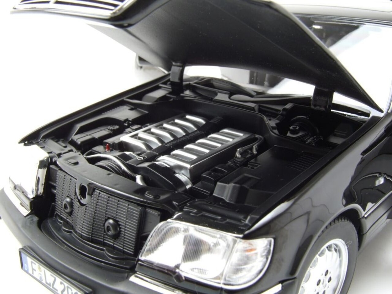 Mercedes-Benz Mercedes-Benz S600 1997 - 1:18 - Norev