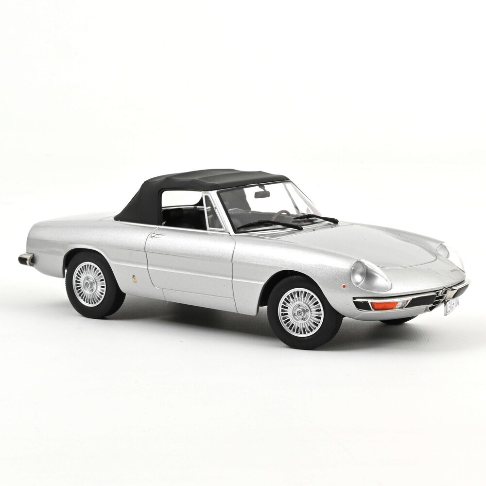 Alfa Romeo Alfa Romeo 2000 Spider 1973 - 1:18 - Norev