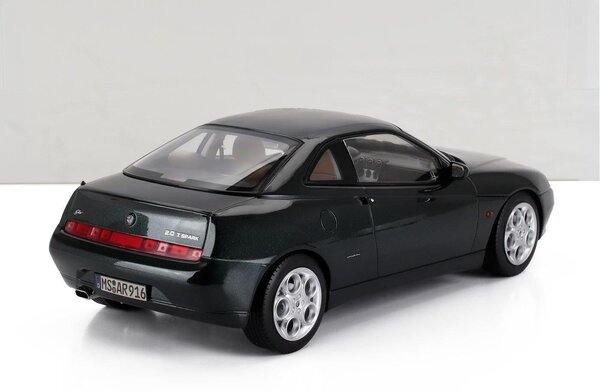 Alfa Romeo Alfa Romeo 2000 GTV 2001 - 1:18 - Norev Alfa Romeo Alfa Romeo 2000 GTV 2001 - 1:18 - Norev