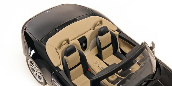 BMW BMW Z8 2000 - 1:18 - Minichamps BMW BMW Z8 2000 - 1:18 - Minichamps