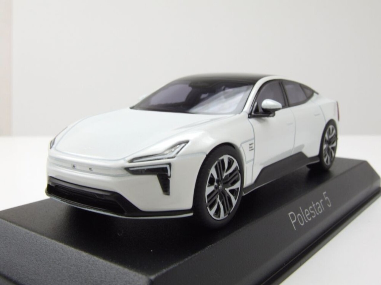 Polestar Polestar 5 2025 - 1:43 - Norev Polestar Polestar 5 2025 - 1:43 - Norev