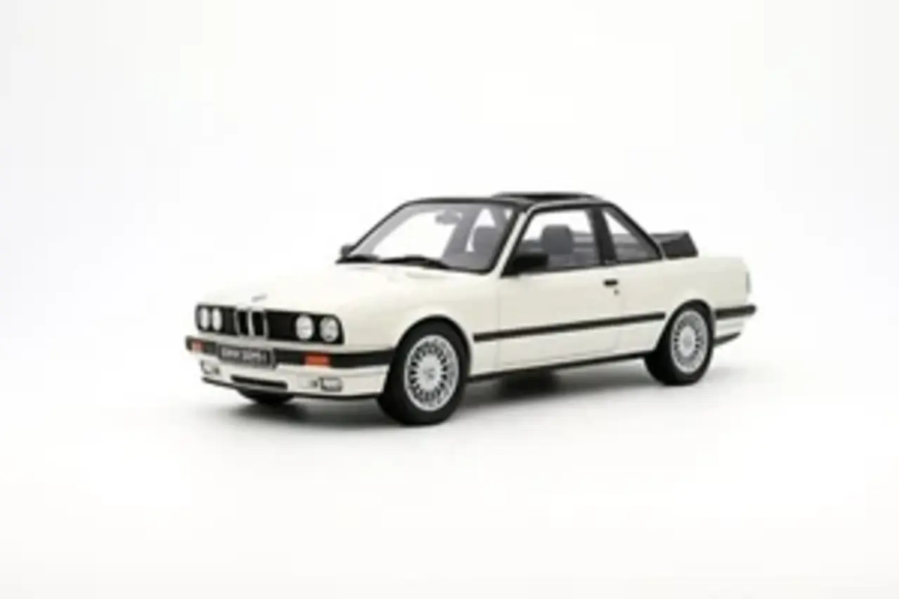 BMW BMW 325i (E30) TC2 Baur Cabrio 1988 - 1:18 - Otto Mobile Models BMW BMW 325i (E30) TC2 Baur Cabrio 1988 - 1:18 - Otto Mobile Models
