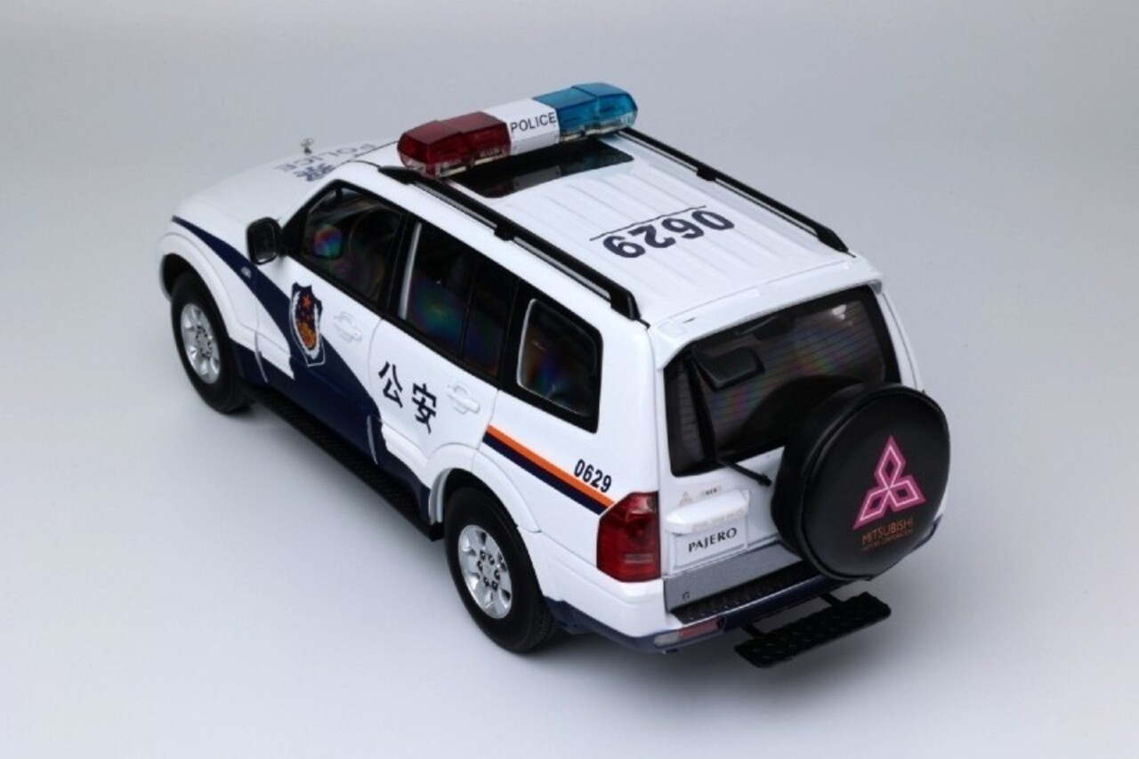 Mitsubishi Mitsubishi Pajero 3.5L V73 'China Police' -1:18 - Sun Star Mitsubishi Mitsubishi Pajero 3.5L V73 'China Police' -1:18 - Sun Star