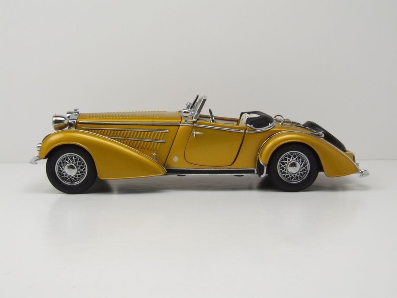Horch Horch 855 Roadster 1939 - 1:18 - Sun Star Horch Horch 855 Roadster 1939 - 1:18 - Sun Star