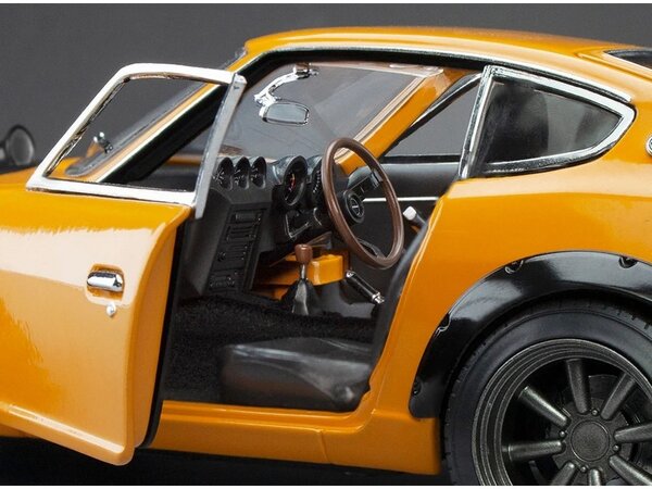 Datsun Datsun Fairlady Z (S30) 1970 - 1:18 - Sun Star Datsun Datsun Fairlady Z (S30) 1970 - 1:18 - Sun Star