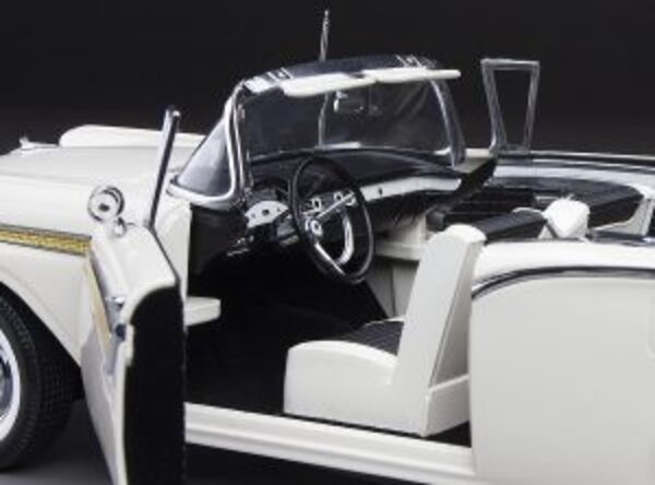 Ford Ford Fairlane 500 Skyliner 1957 - 1:18 - Sun Star