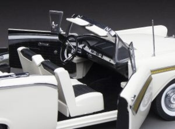 Ford Ford Fairlane 500 Skyliner 1957 - 1:18 - Sun Star