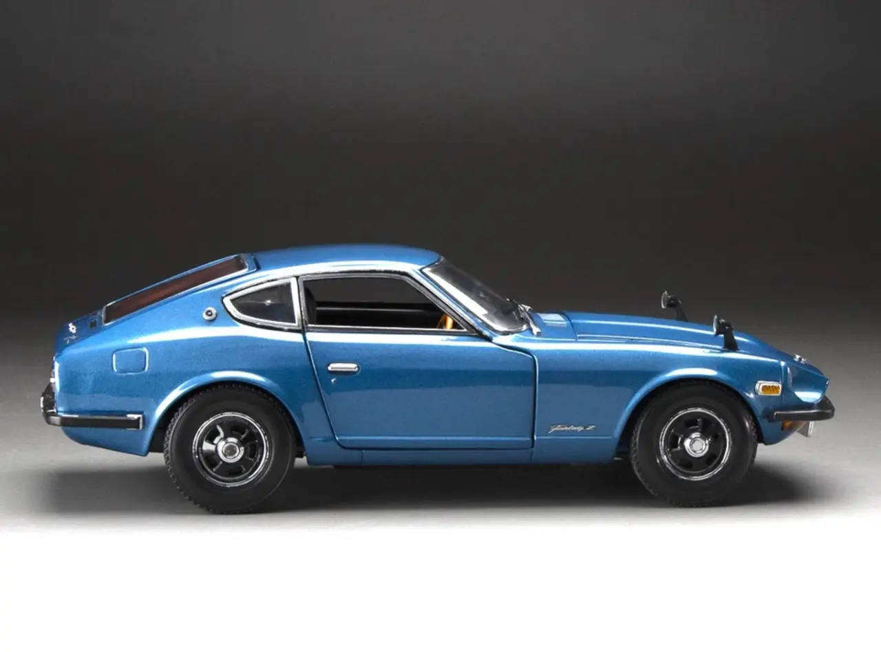 Datsun Datsun Fairlady Z (S30) 1970 - 1:18 - Sun Star Datsun Datsun Fairlady Z (S30) 1970 - 1:18 - Sun Star