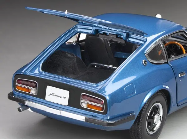 Datsun Datsun Fairlady Z (S30) 1970 - 1:18 - Sun Star Datsun Datsun Fairlady Z (S30) 1970 - 1:18 - Sun Star