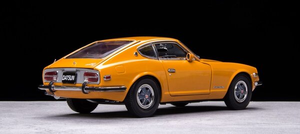 Datsun Datsun 240Z 1972 - 1:18 - Sun Star