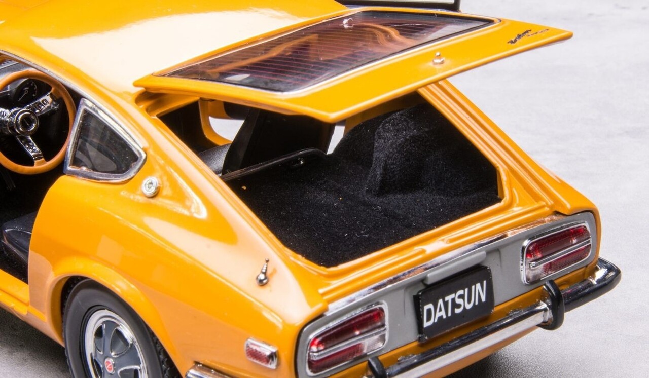 Datsun Datsun 240Z 1972 - 1:18 - Sun Star