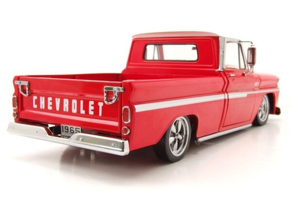 Chevrolet Chevrolet C10 Stepside Pick Up 'Lowrider' 1965 - 1:18 - Sun Star