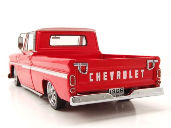 Chevrolet Chevrolet C10 Stepside Pick Up 'Lowrider' 1965 - 1:18 - Sun Star