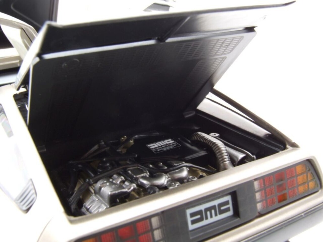 DeLorean DeLorean DMC 12 1981 - 1:18 - Sun Star